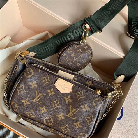 de donde es la marca louis vuitton|Louis Vuitton carteras.